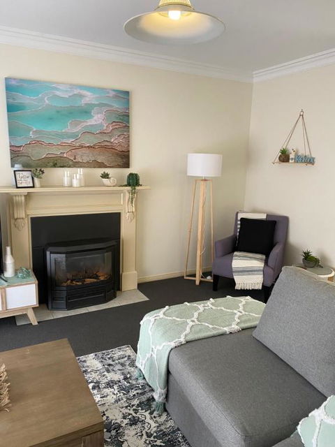 Central 2BR 2B Townhouse - Darwin Holiday 2