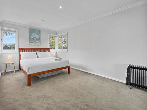 Central Armidale 2-Bedroom Apartment - Darwin Holiday 3