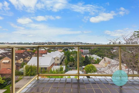Central Cooks Hill Apartment - Darwin Holiday 2