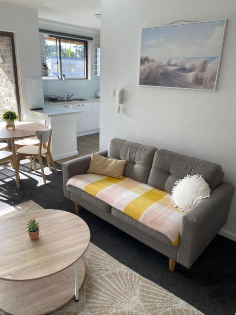 Central Cronulla Apartment Nestled In The Treetops - Darwin Holiday 1