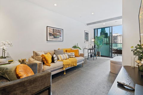 Central Entertainer With Panoramic City Views - Darwin Holiday 0