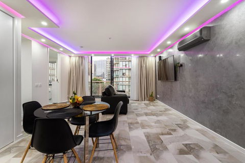 Central Luxury 3BR Apartment For Up To 8 Guests - Darwin Holiday 3