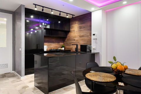 Central Luxury 3BR Apartment For Up To 8 Guests - Darwin Holiday 4