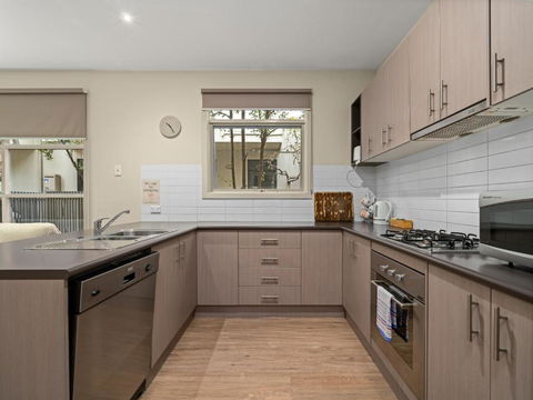 Central Shepparton Apartments - Darwin Holiday 2