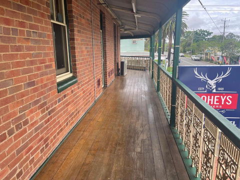 Central Hotel Stroud - Darwin Holiday 2