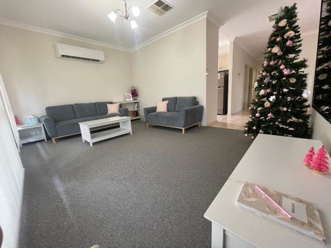 Central Townhouse - Darwin Holiday 3