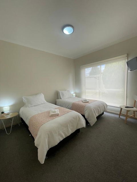 Central Townhouse - Darwin Holiday 1