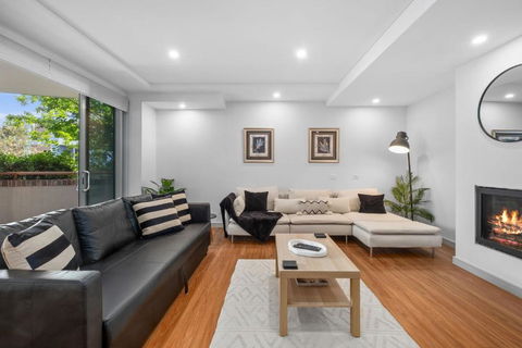 Centrally Located Pymble Apartment - Darwin Holiday 0