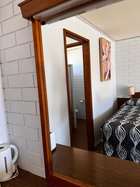 Century Motor Inn, Finley - Darwin Holiday 2