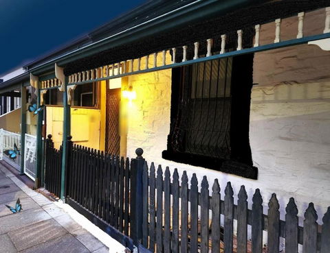Character 1880s Renovated Cottage - Quiet Location - Darwin Holiday 0