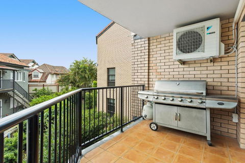 Charming 2-Bed Apartment With City Views - Darwin Holiday 3