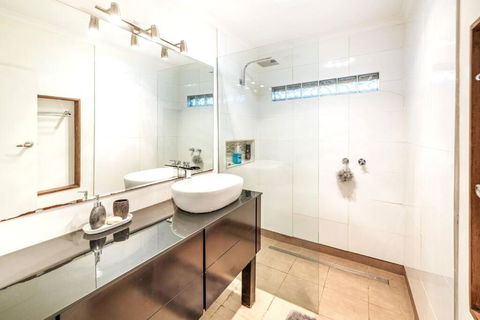 Charming Home Near Melbourne Airport & CBD - Darwin Holiday 1