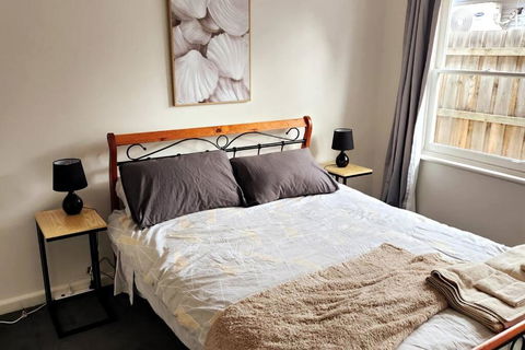 Charming Home Near Melbourne Airport & CBD - Darwin Holiday 2
