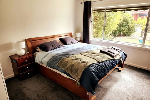 Charming Home Near Melbourne Airport & CBD - Darwin Holiday 3