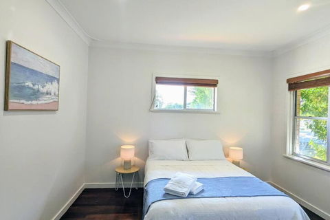 Charming Large Home: Modern Comfort And Convenience - Darwin Holiday 3