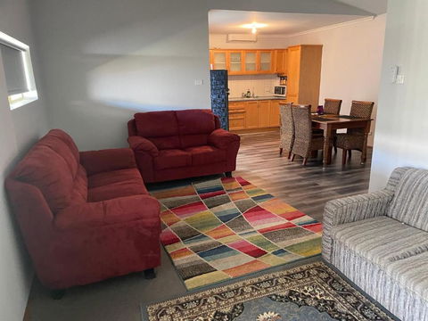 Central Shenton Unit Outside Dog Friendly, Near Hospital - Darwin Holiday 0