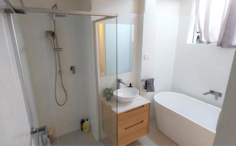 Central Wollongong Apartment - 2 Bedrooms - Darwin Holiday 2