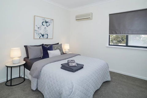 Classic East Perth - Close To Optus Stadium - Darwin Holiday 1