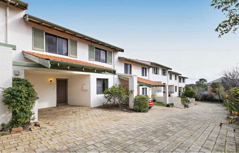 Charming South Perth Bungalow - Darwin Holiday 0