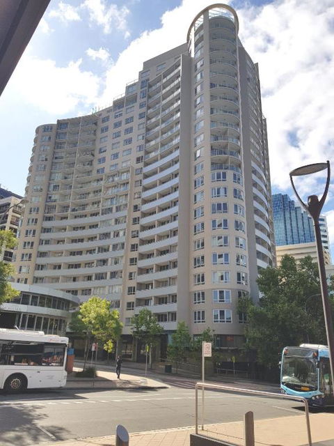 Chatswood Hotel Apartment - Darwin Holiday 1