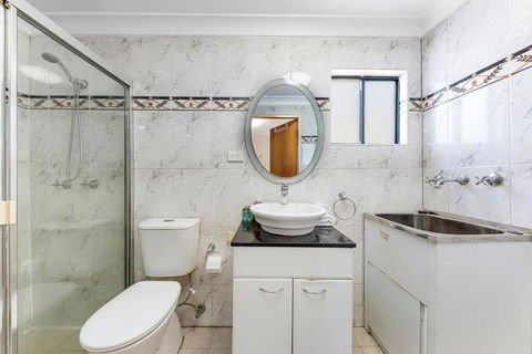 Cheerful Three Bedroom House Close To City - Darwin Holiday 1