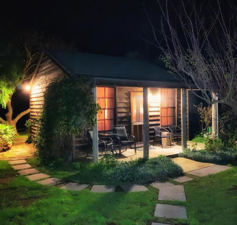 Cherry Plum Cottages - Darwin Holiday 2