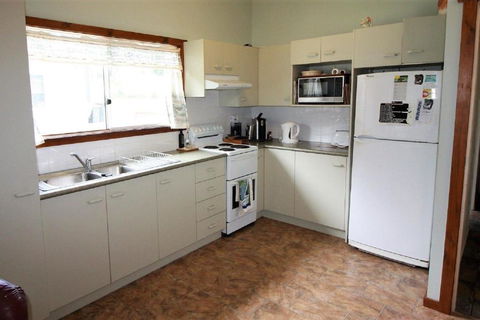 Cherry Street Cottage - Darwin Holiday 4