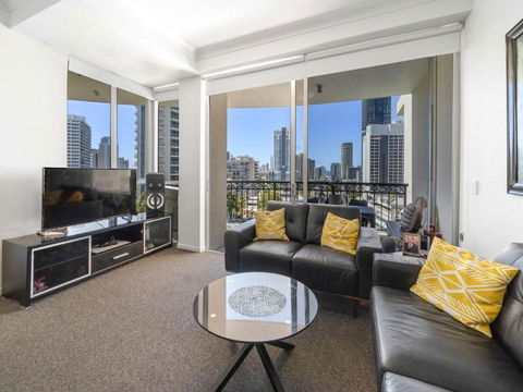 Chevron Renaissance Holiday Apartment - Darwin Holiday 0