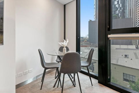 Chic 1-Bed Apartment In Heart Of Southbank - Darwin Holiday 3