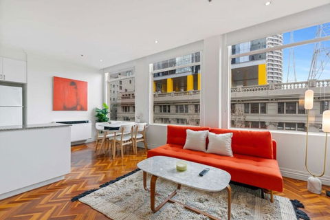 Chic 1-Bed Apartment In The Heart Of Melbourne - Darwin Holiday 0
