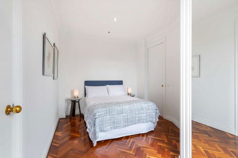 Chic 1-Bed Apartment In The Heart Of Melbourne - Darwin Holiday 1
