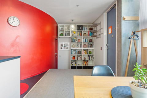 Chic 1-Bed Apartment In The Heart Of Newtown - Darwin Holiday 2