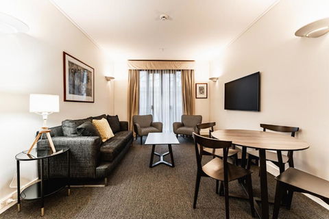 Chic 1-Bed In East Melbourne With Gym & Pool - Darwin Holiday 0