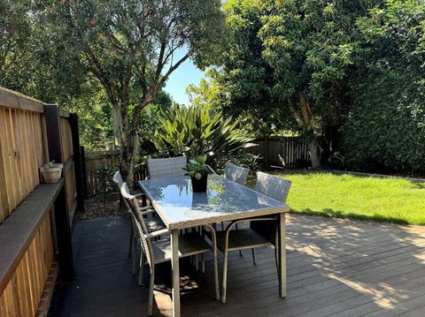 Chic 3-Bedroom Duplex, Air-con, Pet Friendly - Darwin Holiday 2