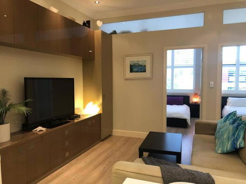 Chic Apartment Near Sydney Harbour - Darwin Holiday 2