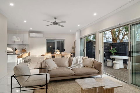 Chic Coastal Retreat 3 Bdr Close To Beach - Darwin Holiday 2