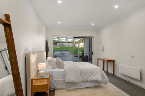 Chic Coastal Retreat 3 Bdr Close To Beach - Darwin Holiday 3