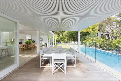 Chic Coastal Retreat - Darwin Holiday 0