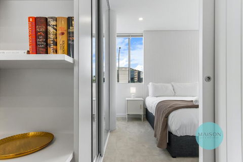 Chic Honeysuckle Apartment - Darwin Holiday 3