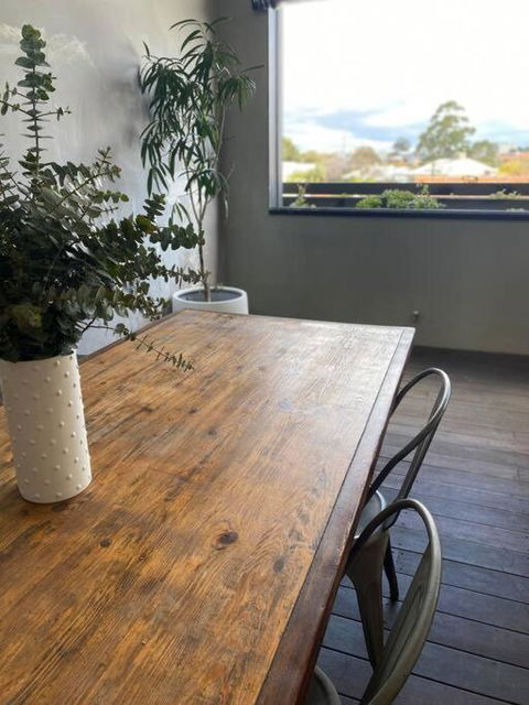 Chic Loft Style Apartment - Darwin Holiday 4