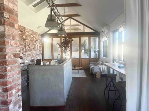 Chic Loft Style Apartment - Darwin Holiday 2