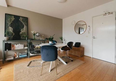 Chic Northside Apartment - Darwin Holiday 0