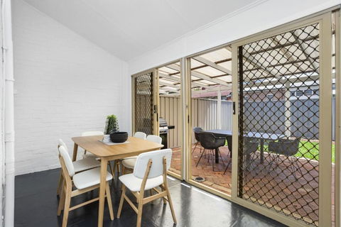 Chic Semi-Detached 2-Bed Home With Outdoor Dining - Darwin Holiday 3