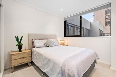 Chic Sthbank 3BR - Pool & Tennis - Darwin Holiday 1