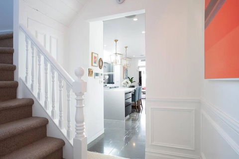 Chic Urban Designer Terrace - Darwin Holiday 3