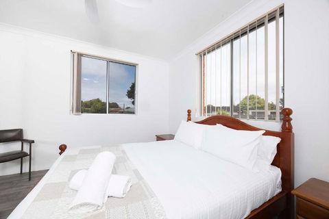 Christie Court 2 - Darwin Holiday 3