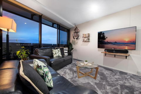 Circle On Cavill Surfers Paradise- 2 Bedroom Sky Home - Darwin Holiday 2