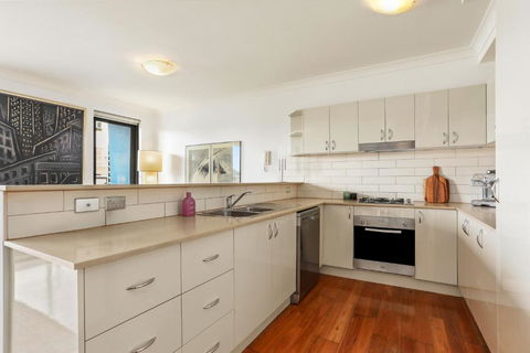 City 2 Bed 2 Bath Parking, Mins To Train And CBD - Darwin Holiday 3