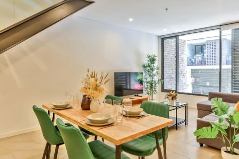 City Centre 2 Bedroom Apartment Sydney - Darwin Holiday 2