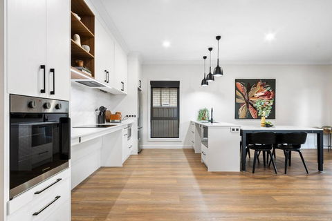 City Edge Apartment 1 (Wheelchair Accessible) - Darwin Holiday 1